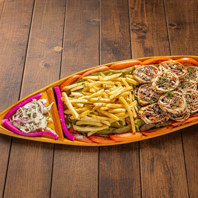 Shawarma Chicken Sushi Boat (1 Person).