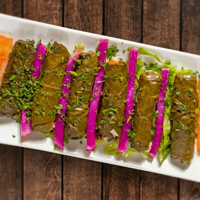 Grape Leaves 6 Pieces.