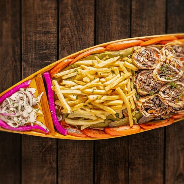 Shawarma Chicken Sushi Boat (1 Person).
